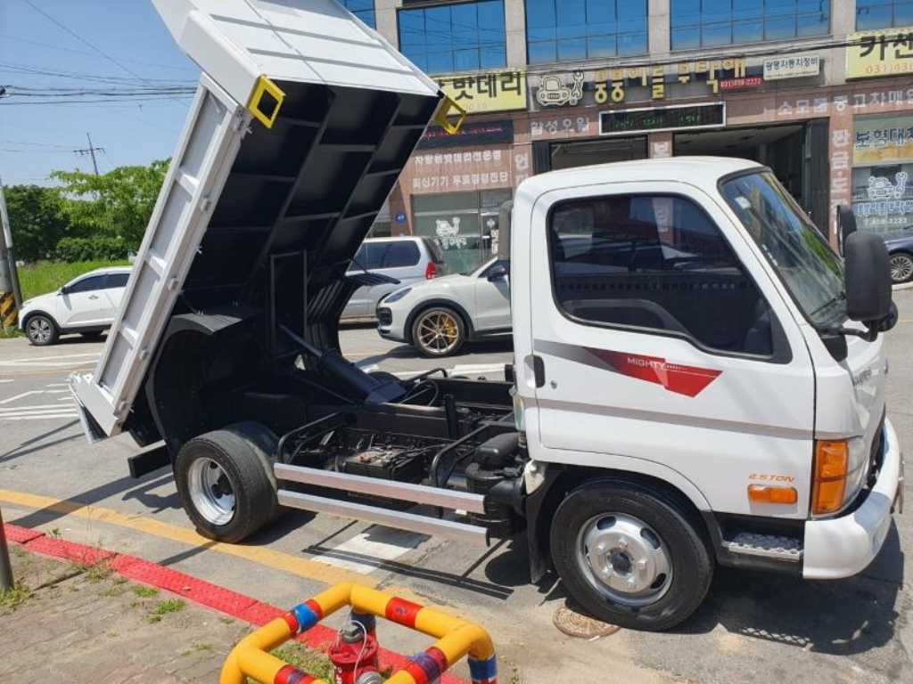 medium and large cargo dump 2011 Blanco - Importación desde Corea - HF Imports Iquique - Foto 13