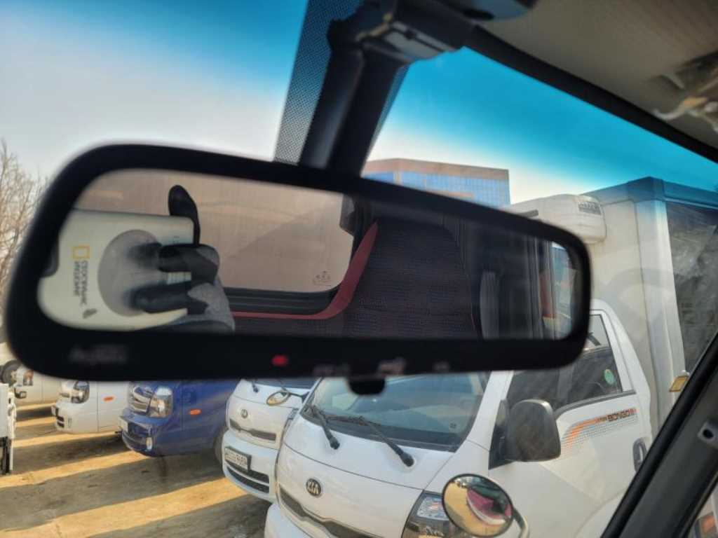 medium and large cargo truck - Vista 12