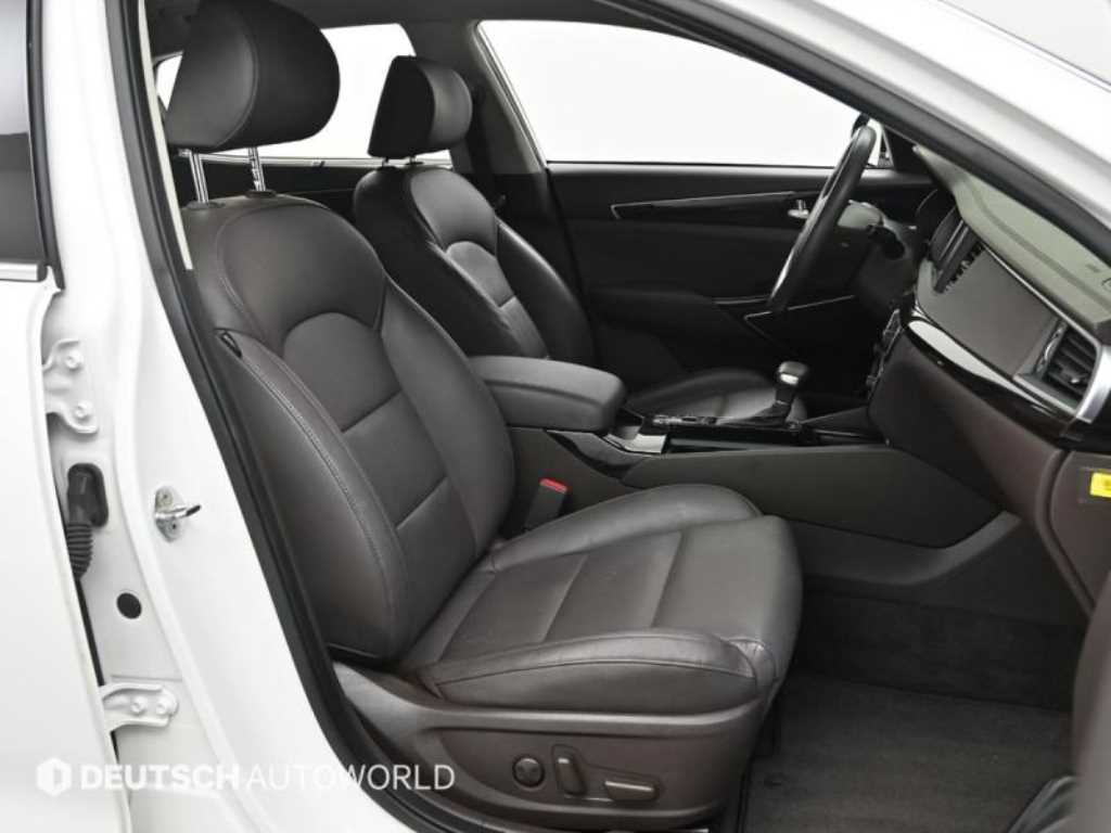 KIA K7 - Vista 10