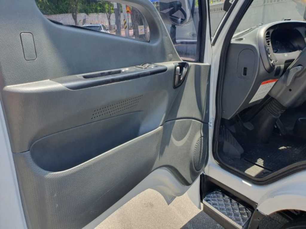 medium and large cargo dump 2011 Blanco - Importación desde Corea - HF Imports Iquique - Foto 17