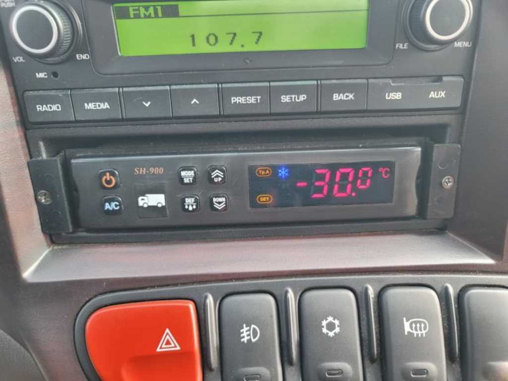 medium and large cargo truck 2022 Blanco - Importación desde Corea - HF Imports Iquique - Foto 15