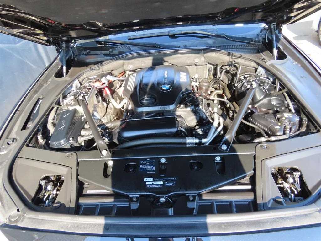 BMW 5 Series 2015 Negro - Importación desde Corea - HF Imports Iquique - Foto 17