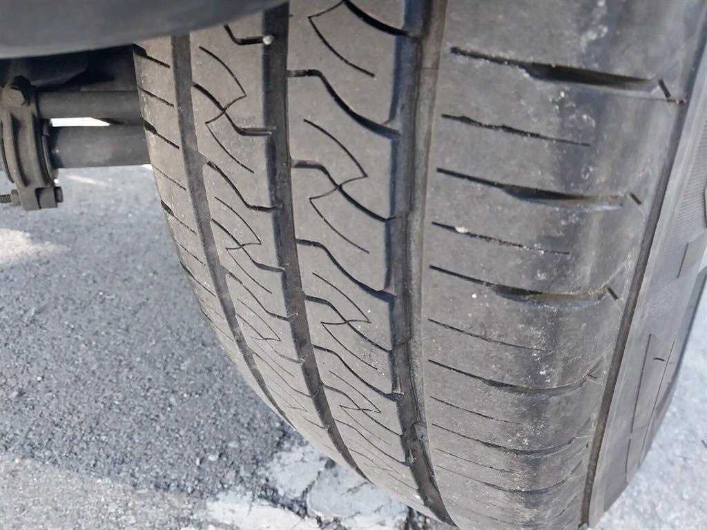 medium and large cargo truck - Vista 9