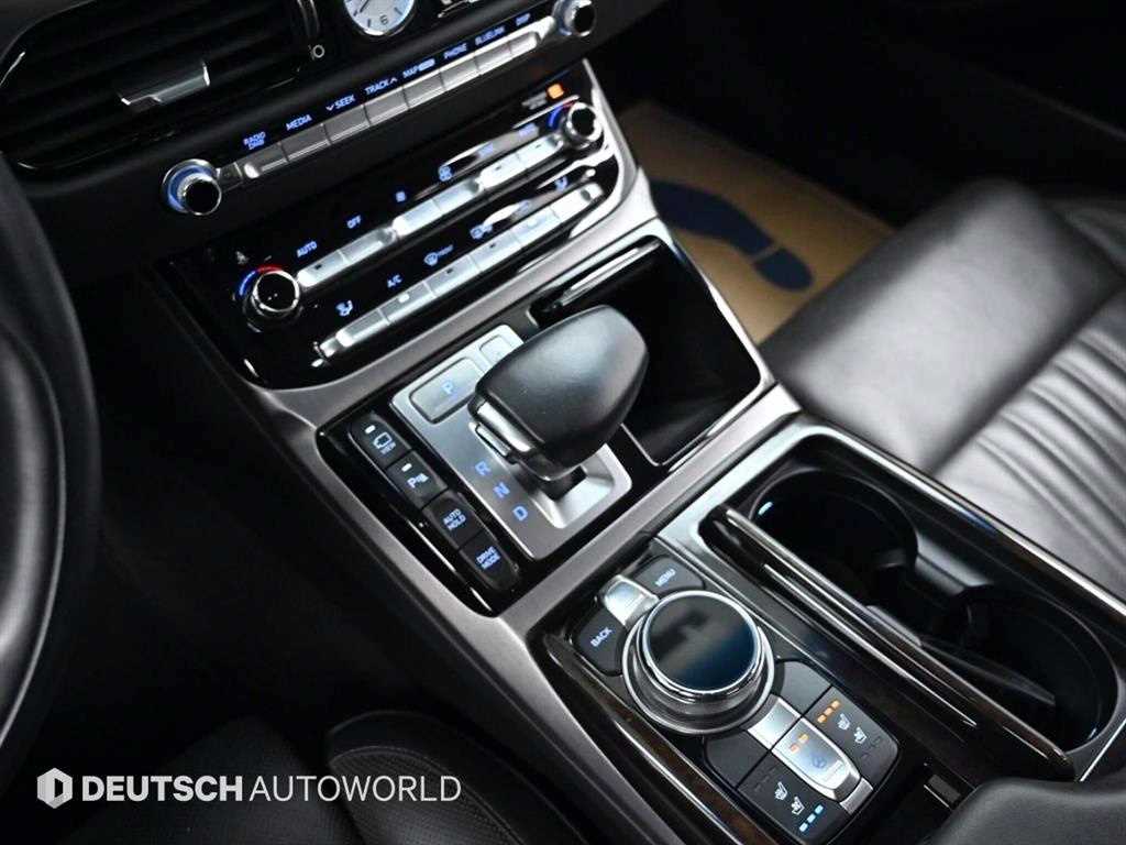 Genesis EQ900 - Vista 9