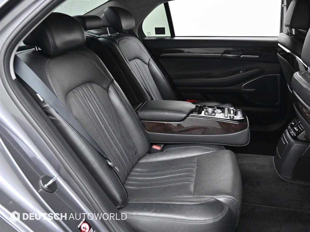 Genesis EQ900 - Vista 12