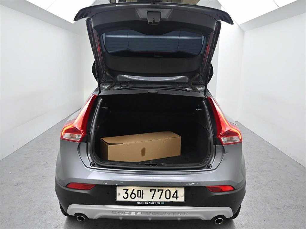 Volvo V40 2018 Gris - Importación desde Corea - HF Imports Iquique - Foto 20