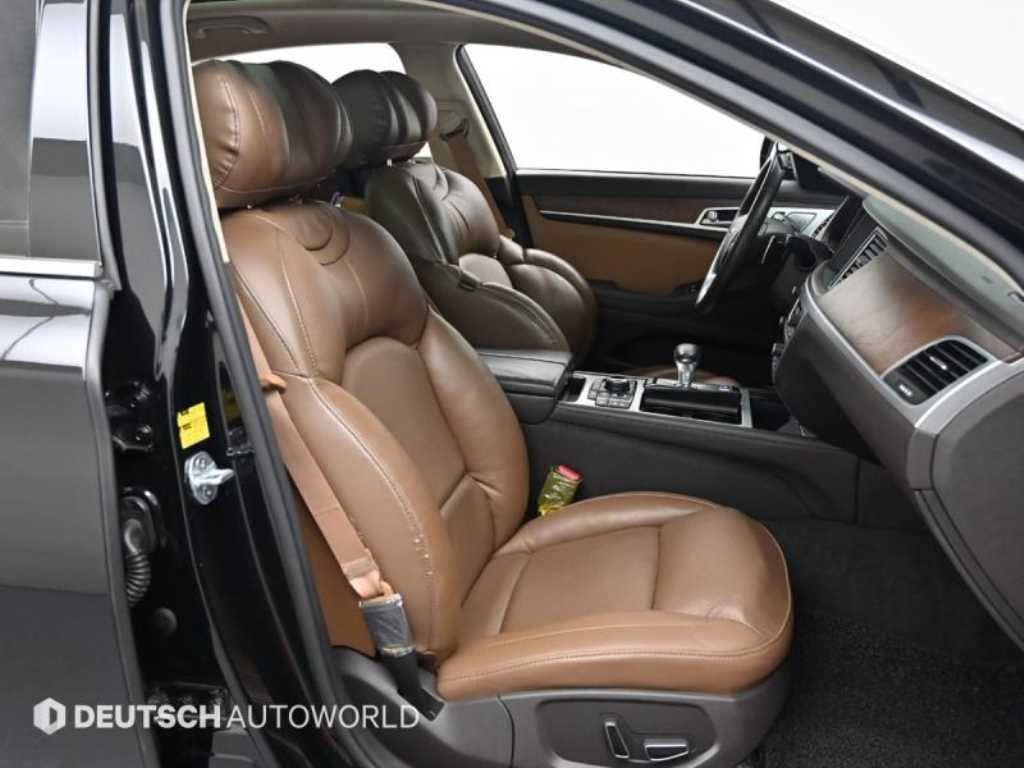 Genesis G80 - Vista 10