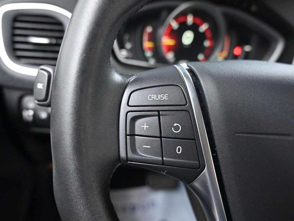 Volvo V40 2018 Gris - Importación desde Corea - HF Imports Iquique - Foto 16