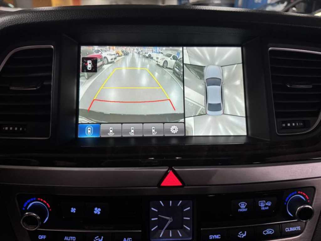 HYUNDAI Genesis - Vista 8