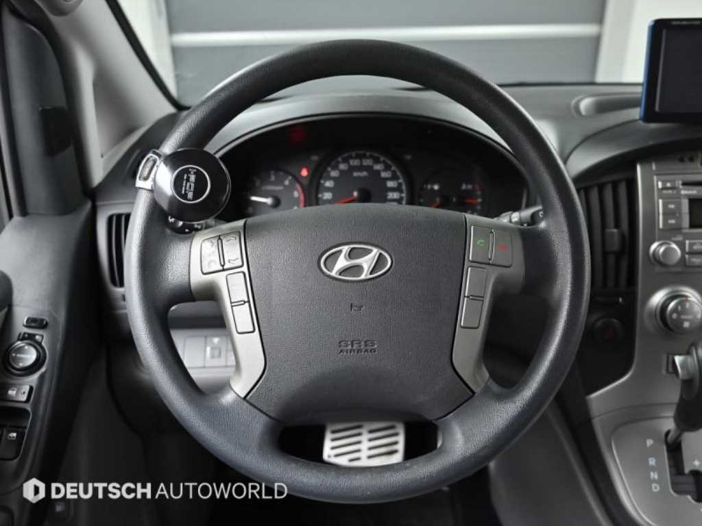 HYUNDAI Starex 2015 Gris - Importación desde Corea - HF Imports Iquique - Foto 13