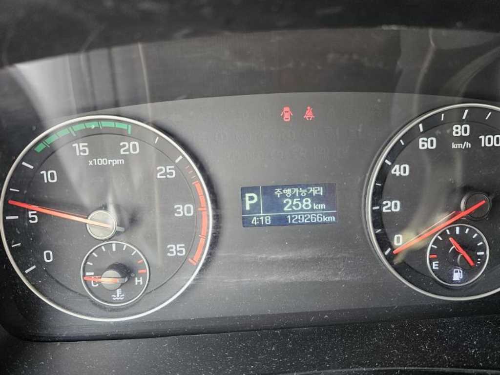 medium and large cargo Cargo 2021 Blanco - Importación desde Corea - HF Imports Iquique - Foto 13