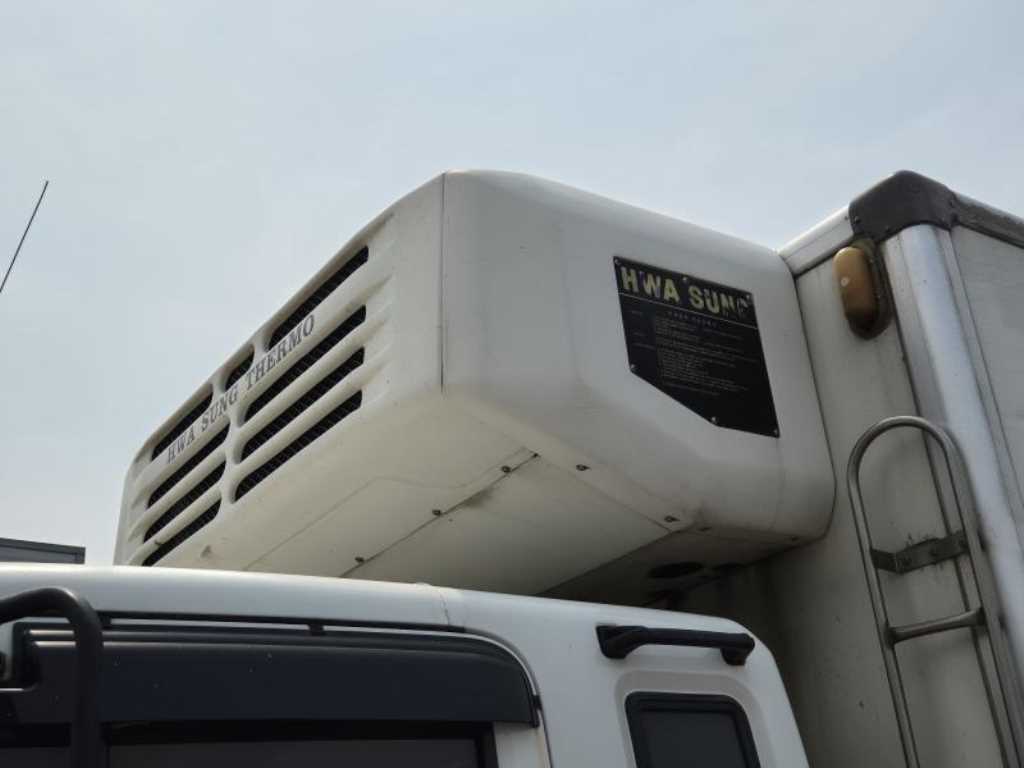 medium and large cargo truck 2007 Blanco - Importación desde Corea - HF Imports Iquique - Foto 18