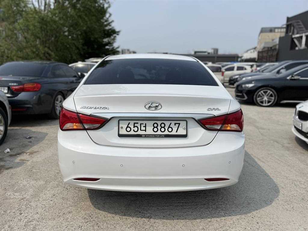 HYUNDAI Sonata - Vista 7