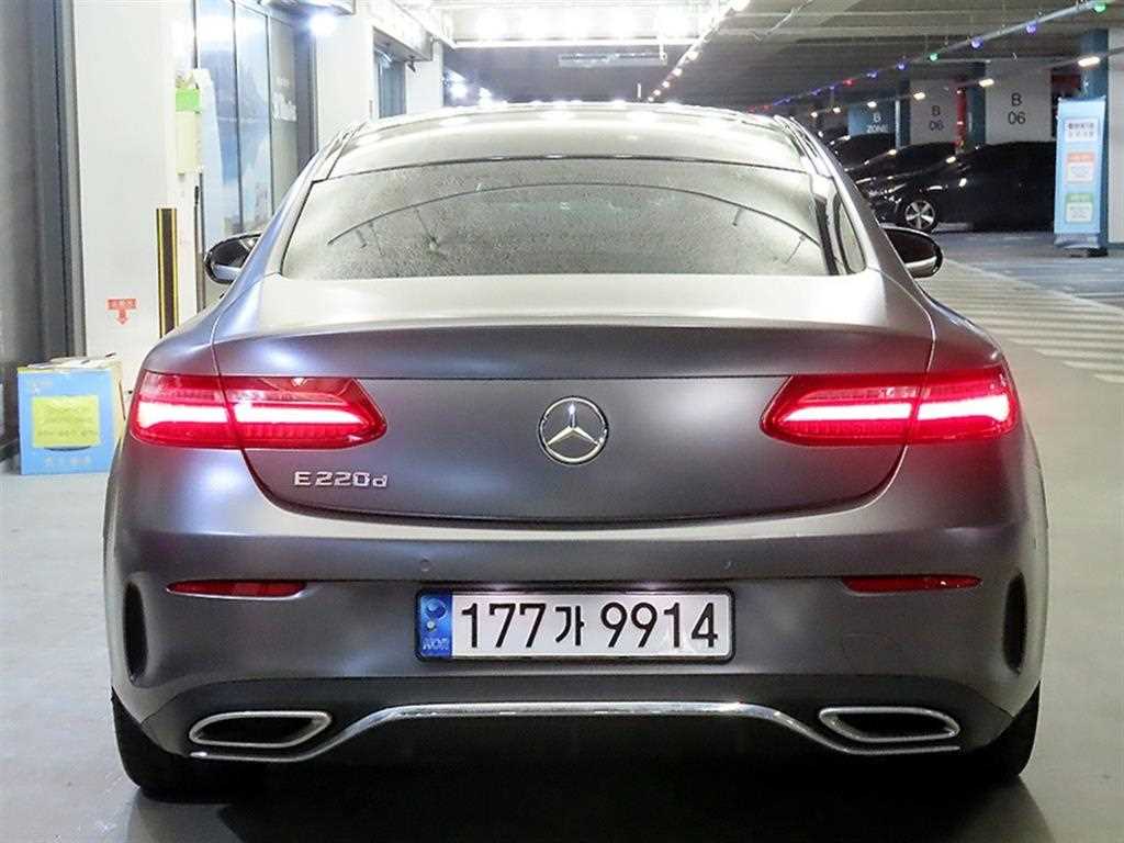 Mercedes Benz E class - Vista 5