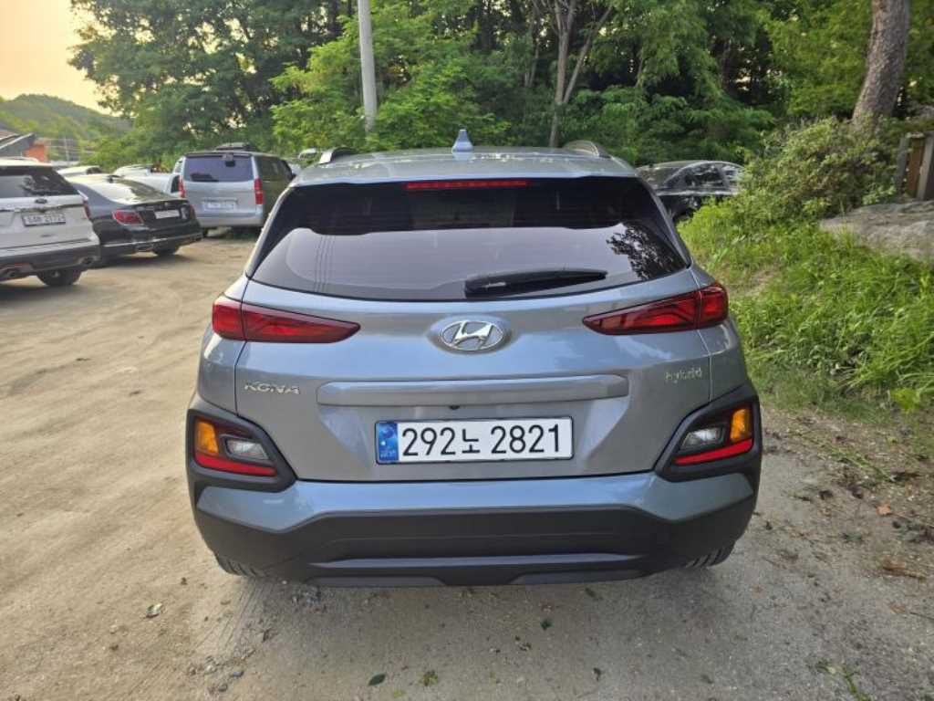 HYUNDAI Kona - Vista 5