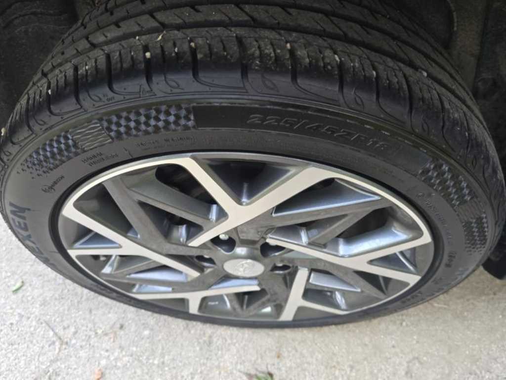 HYUNDAI Kona - Vista 12