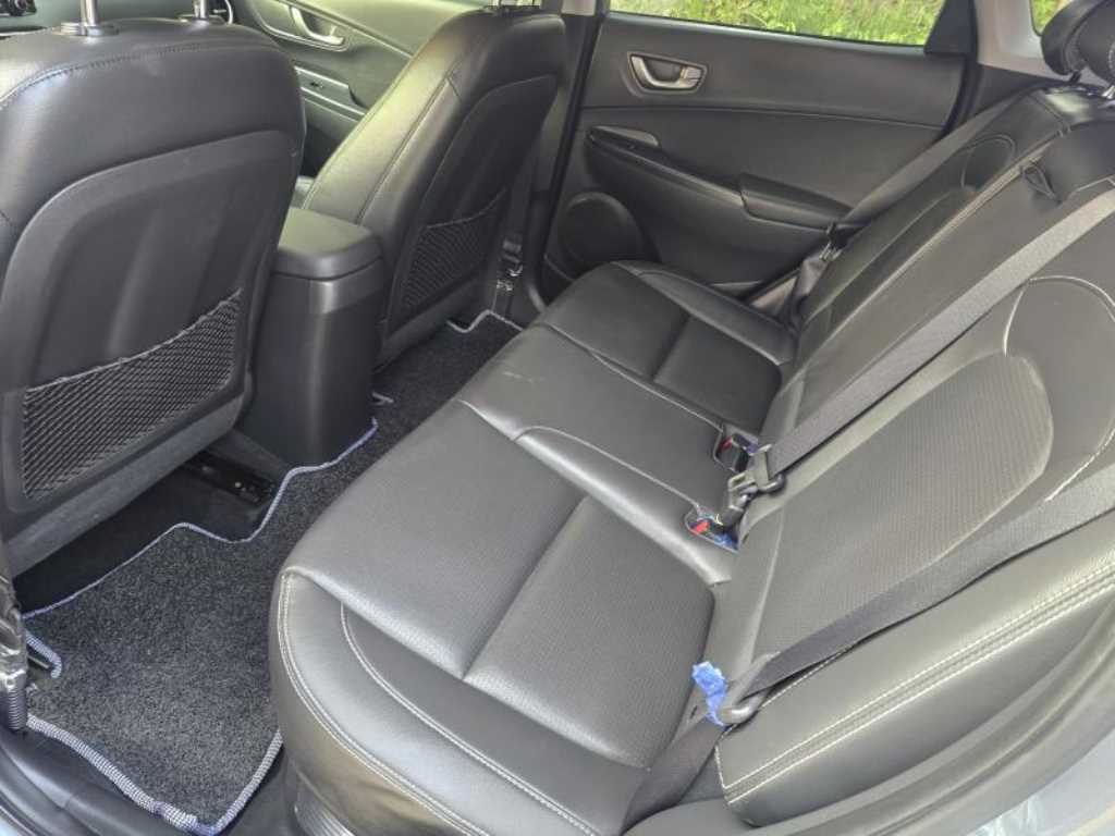 HYUNDAI Kona - Vista 9