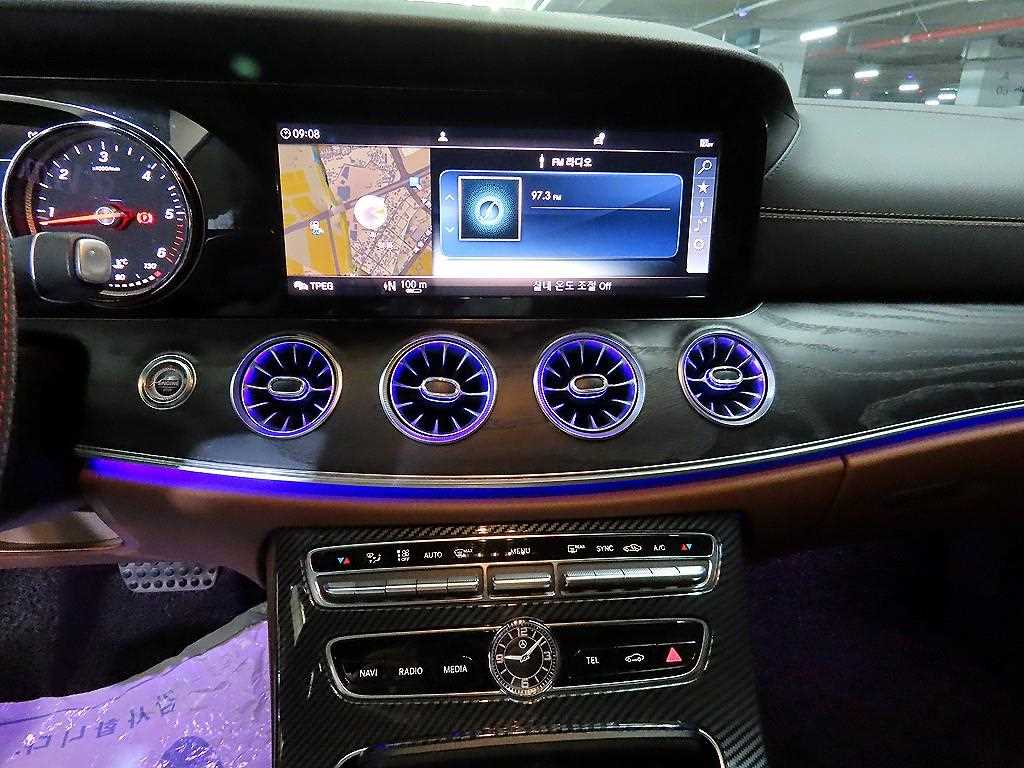 Mercedes Benz E class - Vista 11