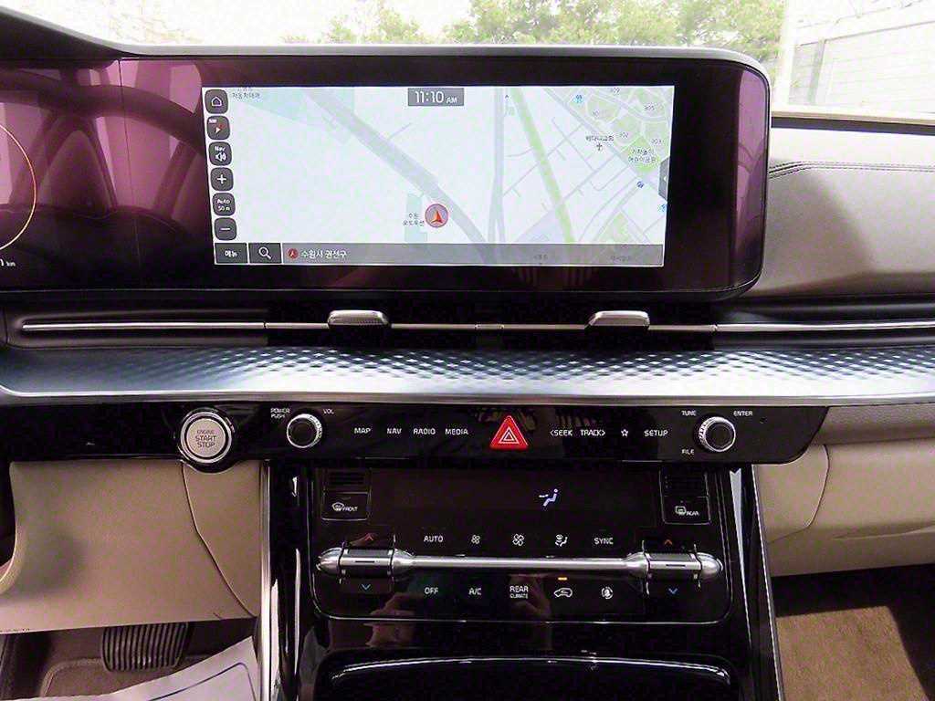 KIA Carnival - Vista 12