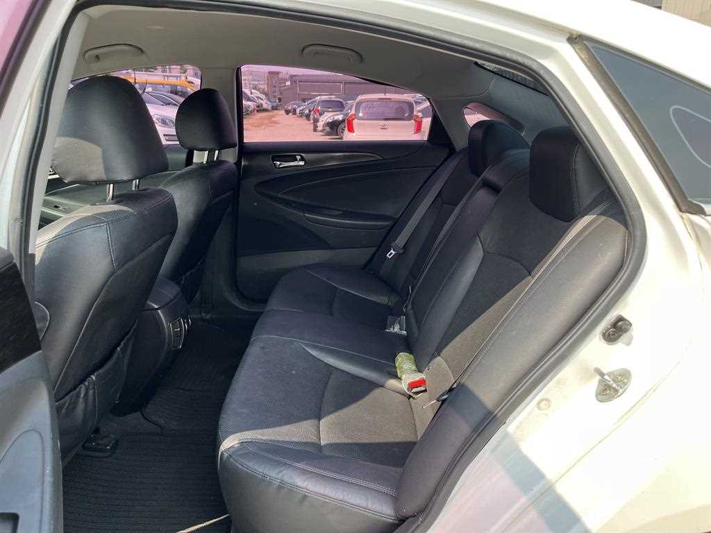 HYUNDAI Sonata 2013 Blanco - Importación desde Corea - HF Imports Iquique - Foto 17