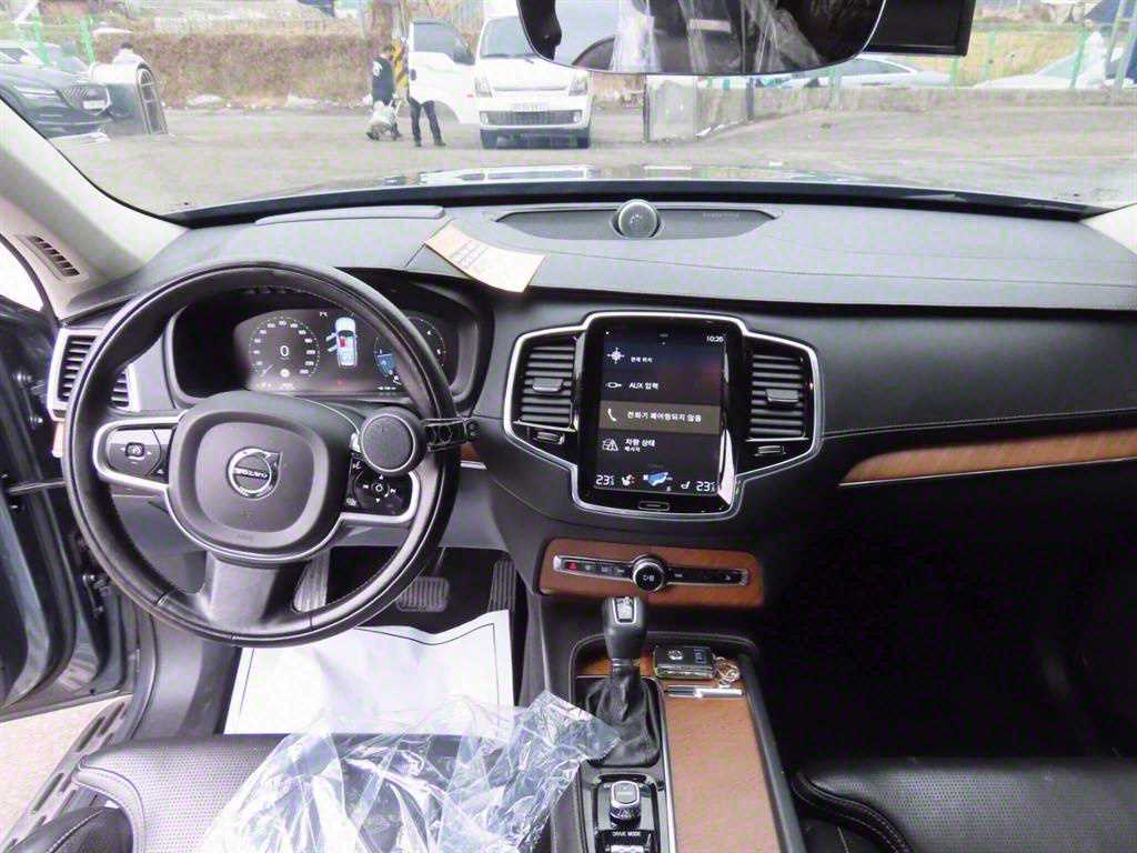 Volvo XC90 - Vista 8