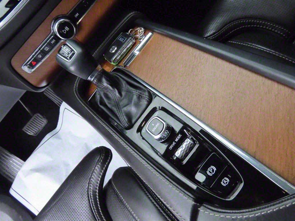 Volvo XC90 - Vista 11