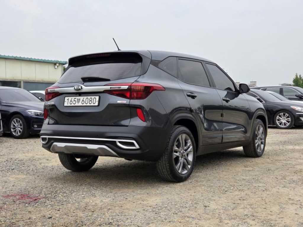 KIA Seltos - Vista 5