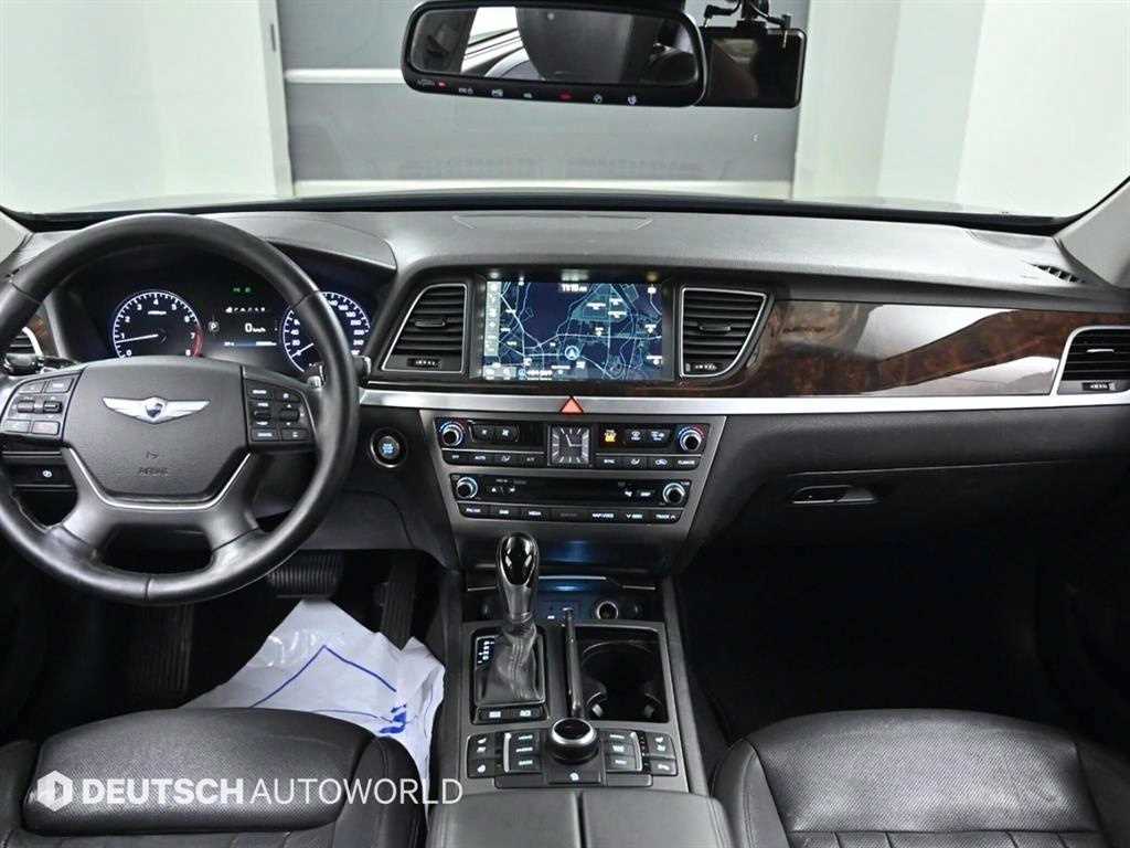 HYUNDAI Genesis - Vista 7