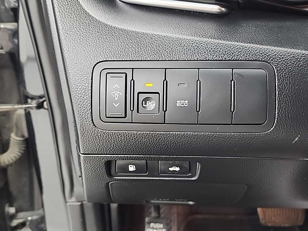 KIA K7 2012 Negro - Importación desde Corea - HF Imports Iquique - Foto 18