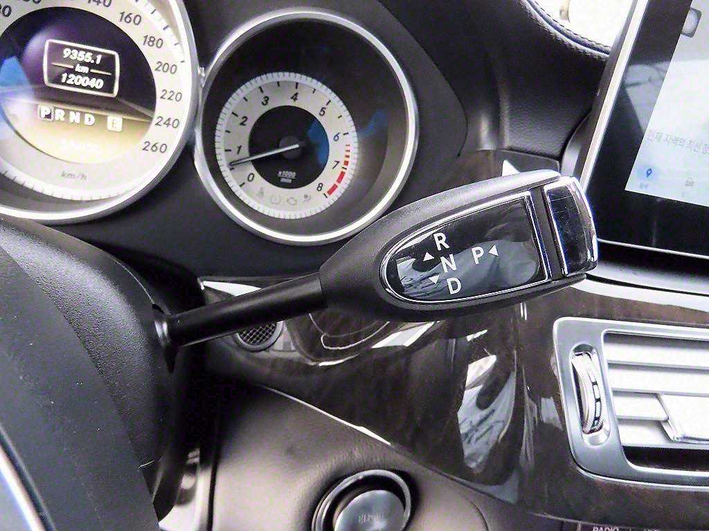 Mercedes Benz CLS Class - Vista 11