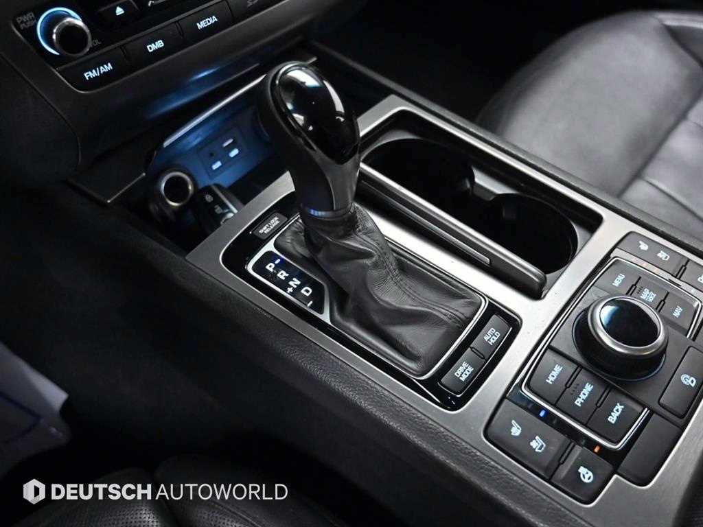 HYUNDAI Genesis - Vista 9