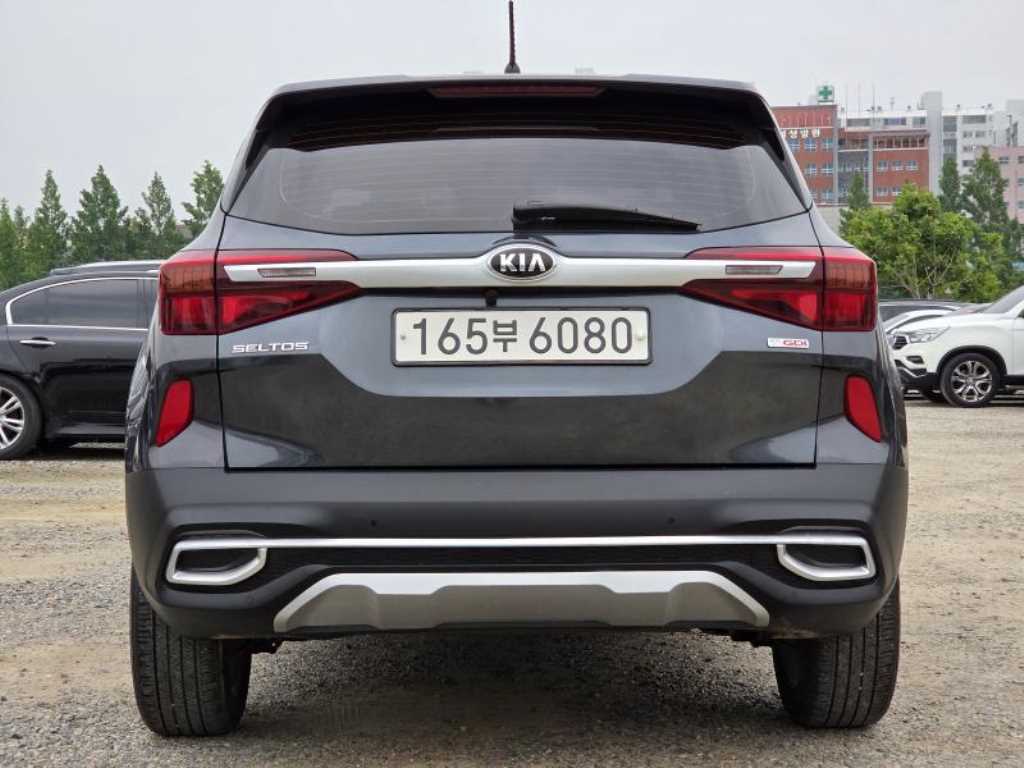 KIA Seltos - Vista 4