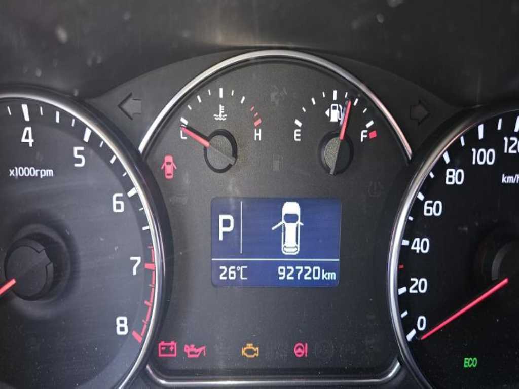 KIA Carens - Vista 6