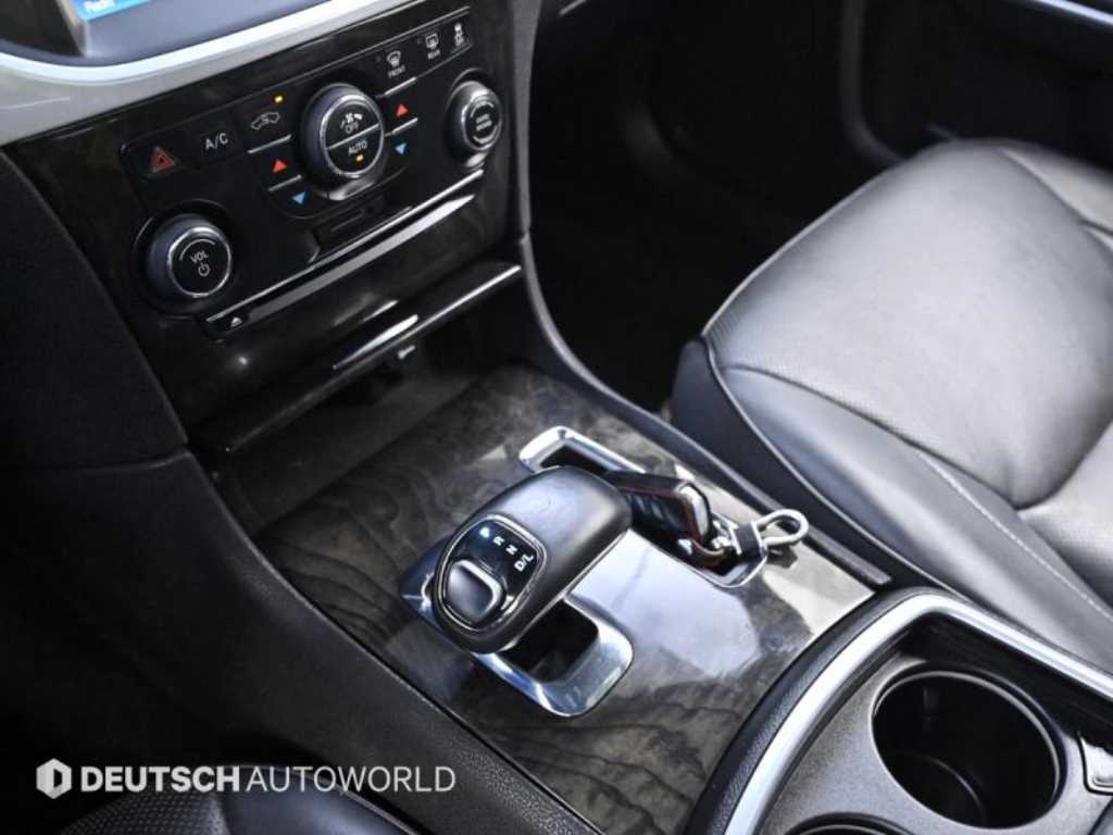 Chrysler 300C - Vista 9