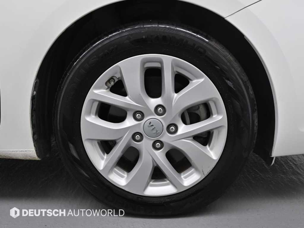 KIA Carens 2017 Blanco - Importación desde Corea - HF Imports Iquique - Foto 18