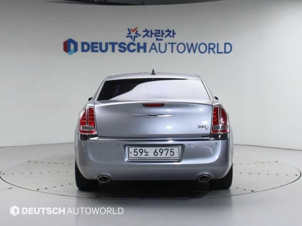 Chrysler 300C - Vista 4