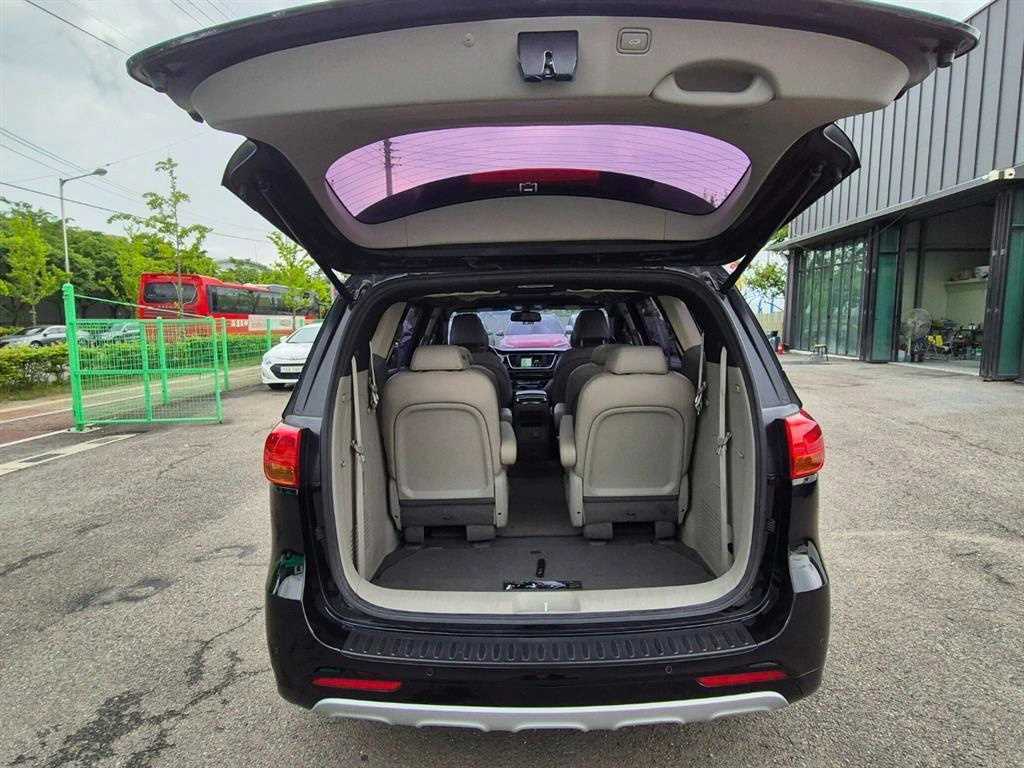 KIA Carnival 2018 Negro - Importación desde Corea - HF Imports Iquique - Foto 19