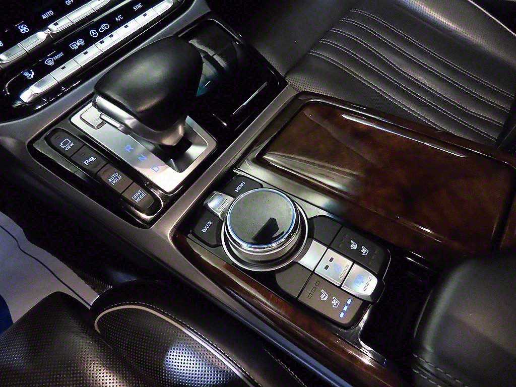 Genesis EQ900 - Vista 12