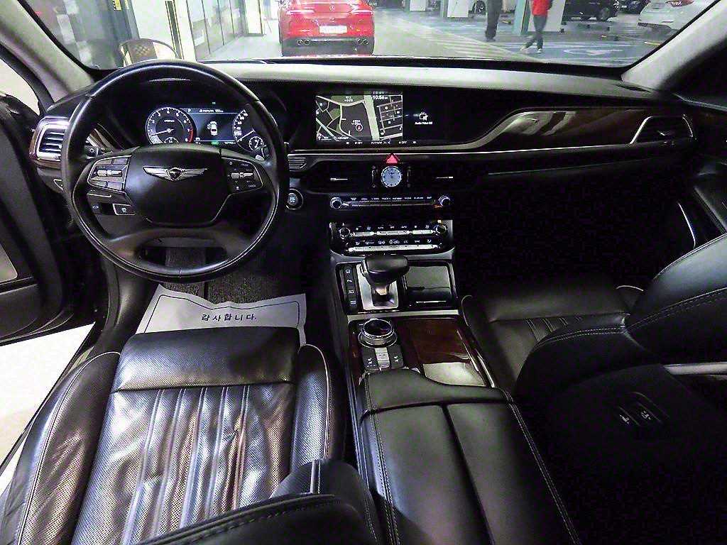 Genesis EQ900 - Vista 10