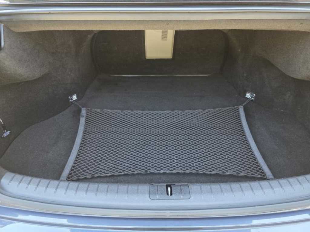 HYUNDAI Genesis - Vista 9