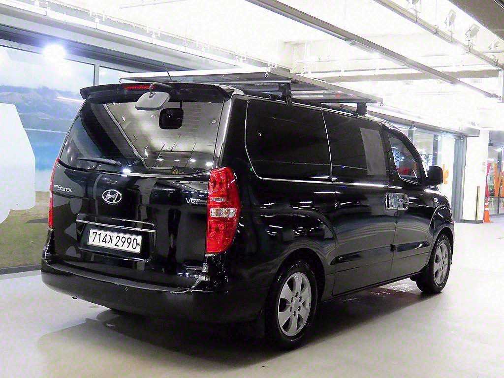 HYUNDAI Starex - Vista 4