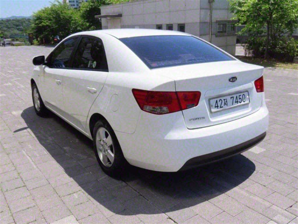 KIA Forte - Vista 4