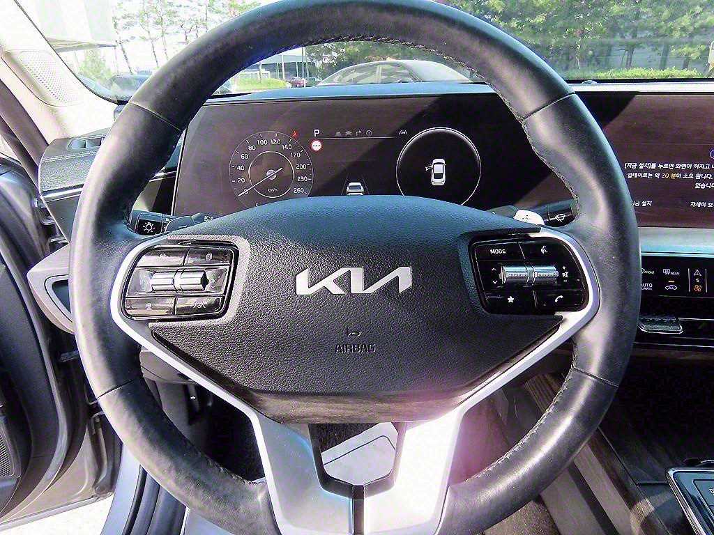 KIA K8 - Vista 8