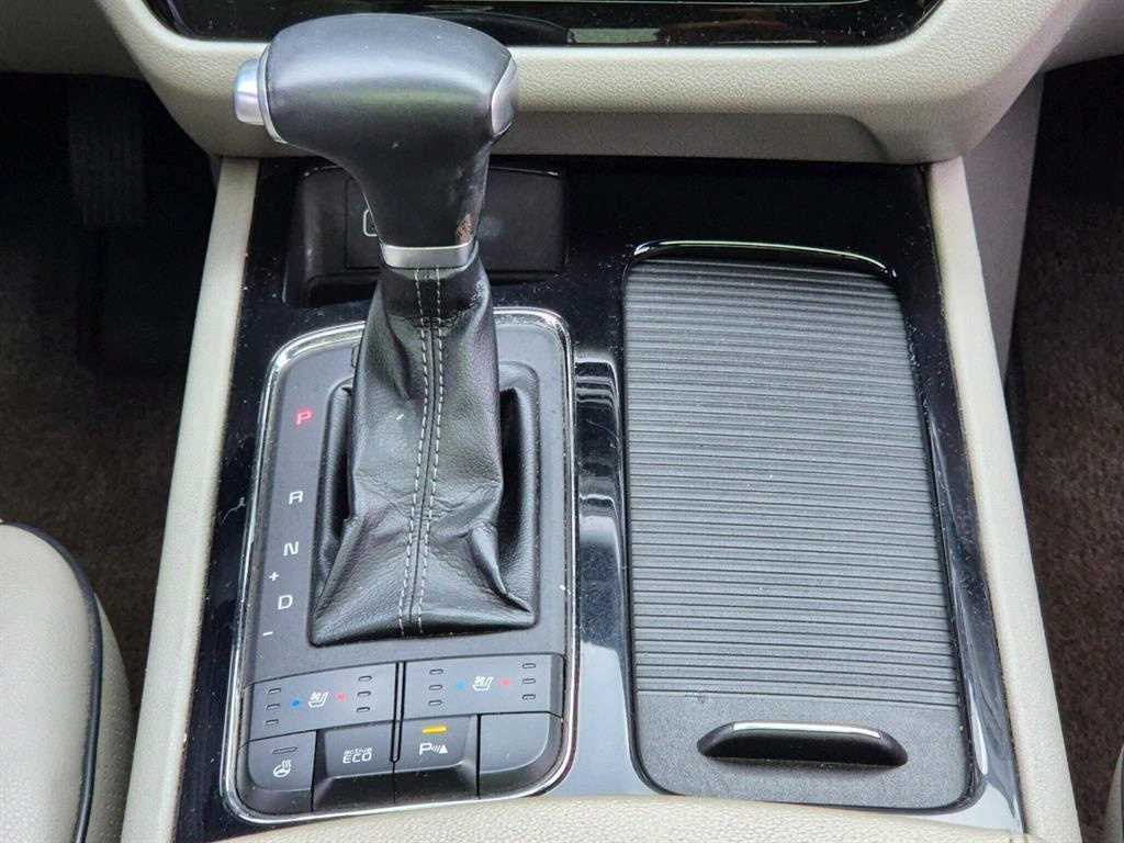 KIA Carnival - Vista 10