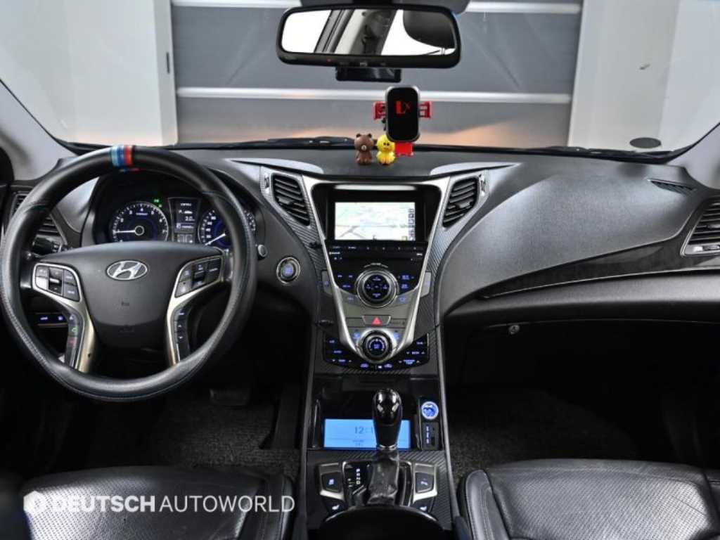 HYUNDAI Grandeur - Vista 7