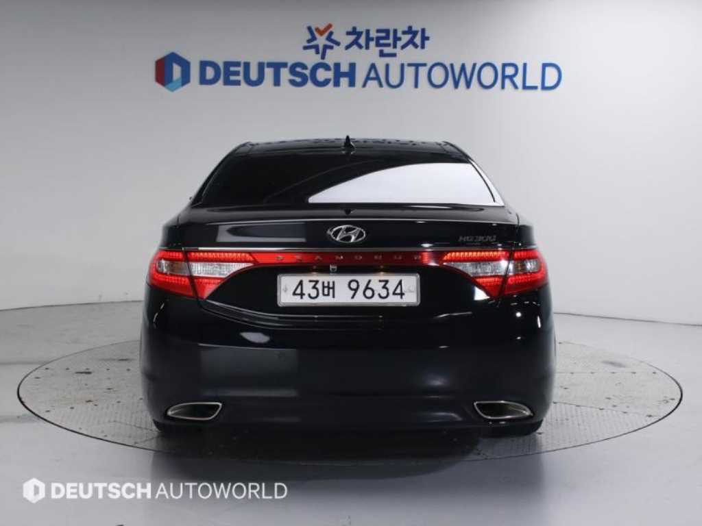 HYUNDAI Grandeur - Vista 4