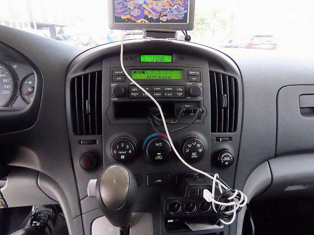 HYUNDAI Starex - Vista 11