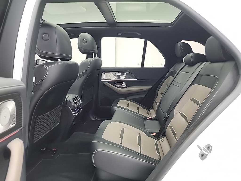Mercedes Benz GLE Class - Vista 12