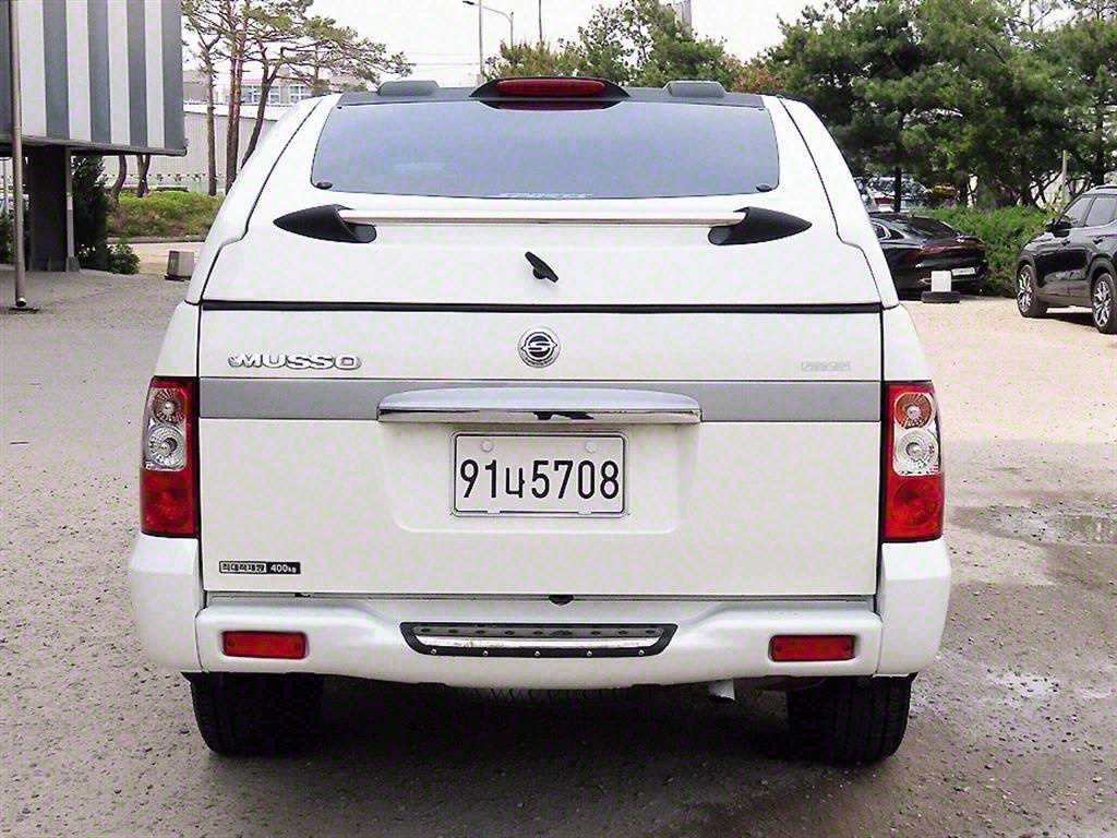 Ssangyong Musso - Vista 4
