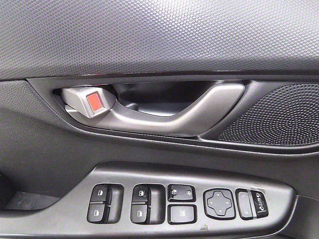 HYUNDAI Kona - Vista 9